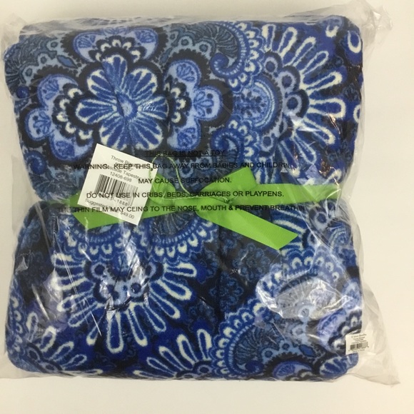 Vera Bradley Other - Vera Bradley Throw Blanket Cascade Tapestry NEW